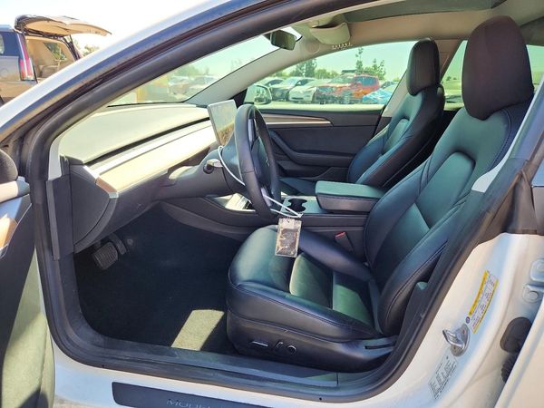2022 TESLA MODEL 3 — DENT