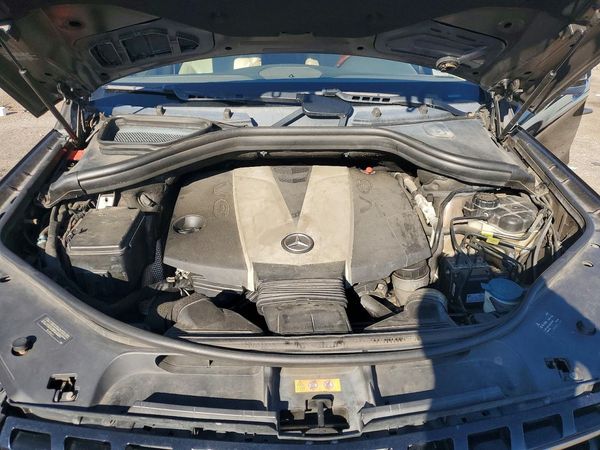 2012 MERCEDES-BENZ ML ML350 BLUETEC 4-MATIC — Engine bay