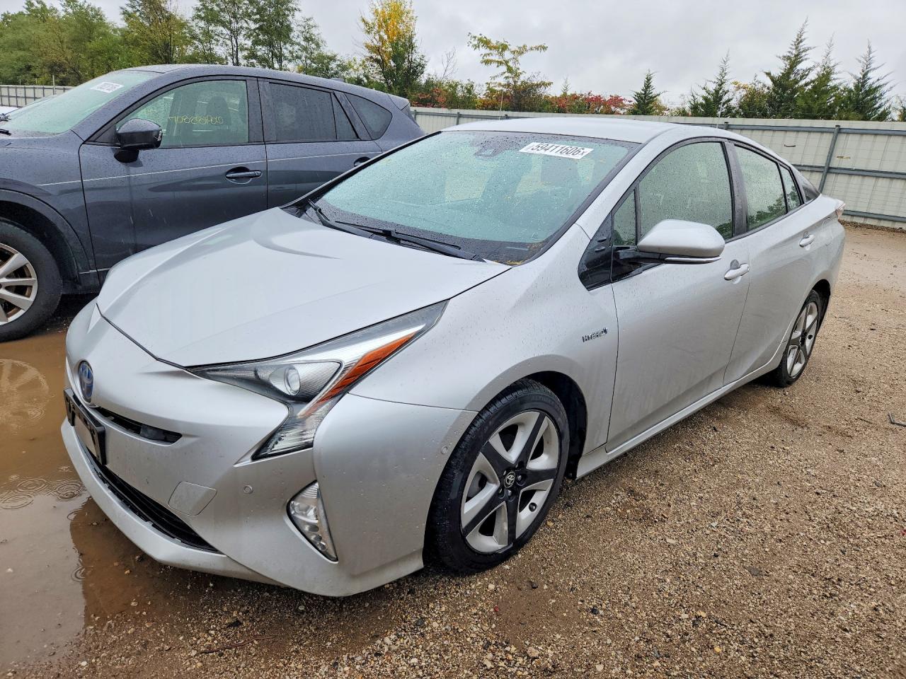 2018 TOYOTA PRIUS — Front 3/4