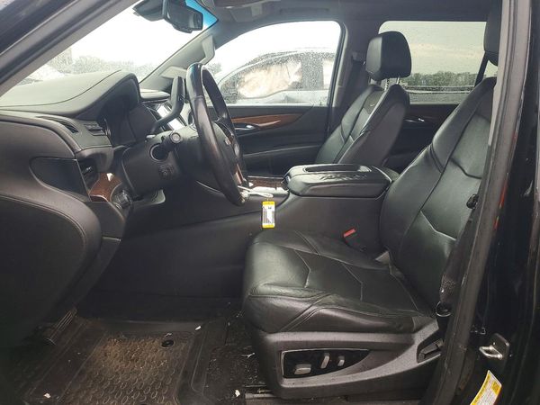 2016 CADILLAC ESCALADE ESV Luxury — DENT