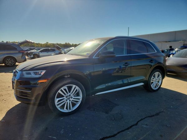 2020 AUDI Q5 quattro Premium Plus — Front 3/4