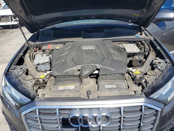 2020 AUDI Q7 quattro Premium Plus — Engine bay