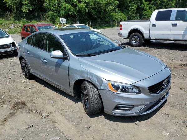 2018 VOLVO S60