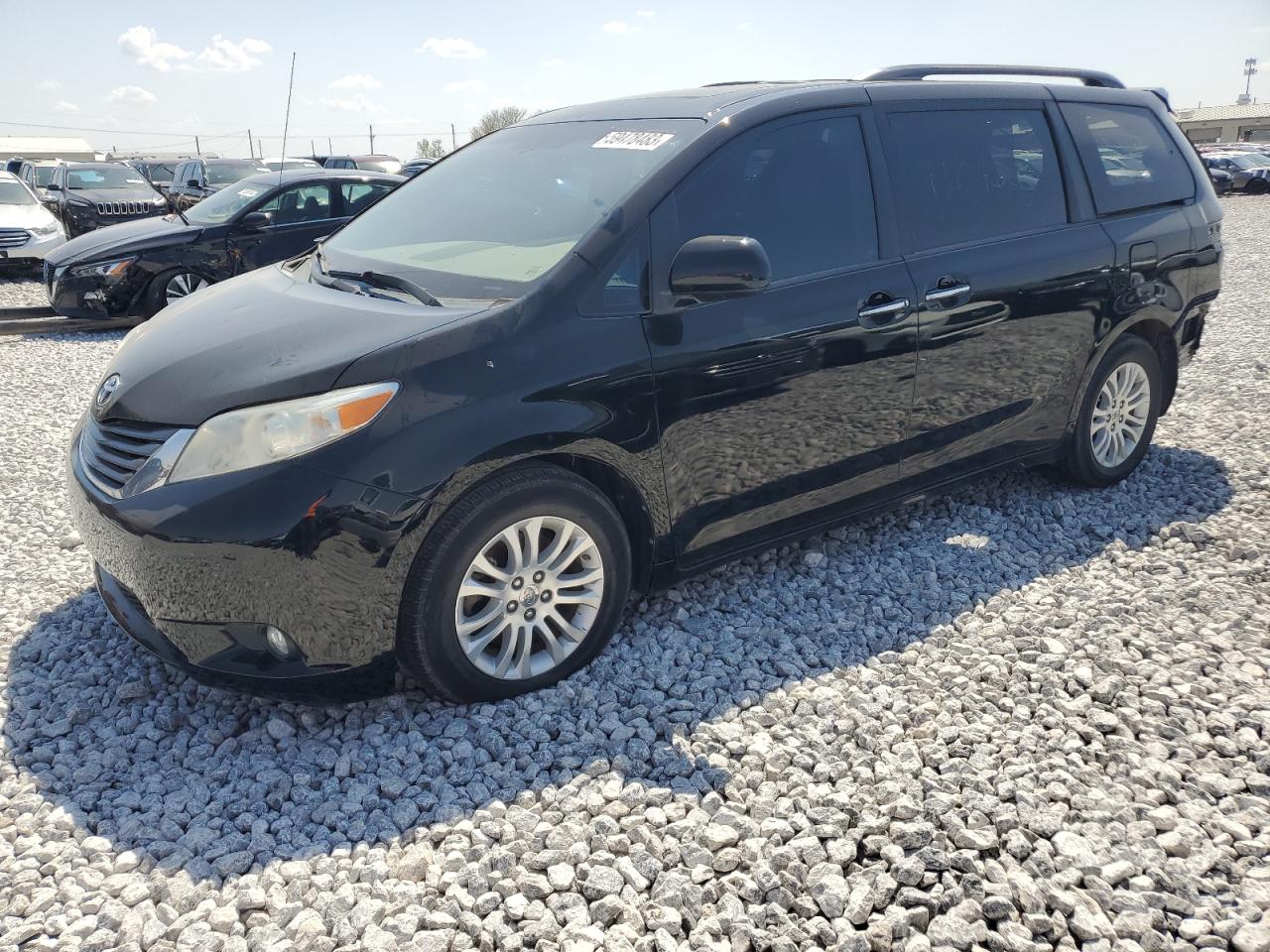 2014 TOYOTA SIENNA