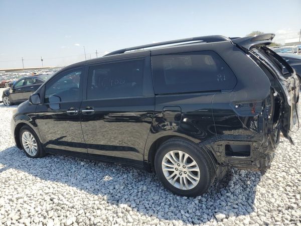 2014 TOYOTA SIENNA
