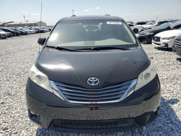 2014 TOYOTA SIENNA