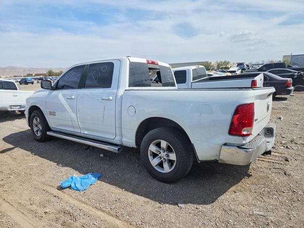2013 RAM 1500 SLT