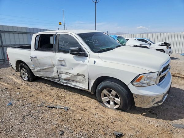 2013 RAM 1500 SLT