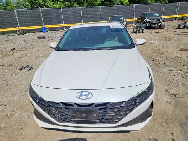 2021 HYUNDAI ELANTRA SEL w/ Premium Pkg