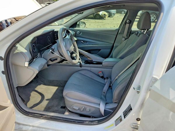 2021 HYUNDAI ELANTRA SEL w/ Premium Pkg