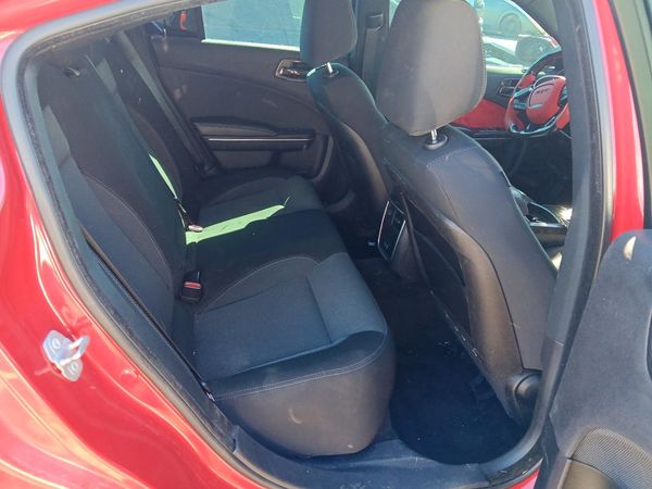 2015 DODGE CHARGER SE