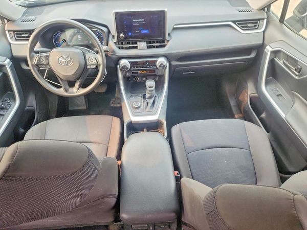 2025 TOYOTA RAV4 LE