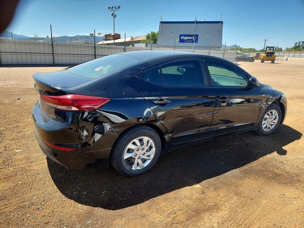 2018 HYUNDAI ELANTRA SE