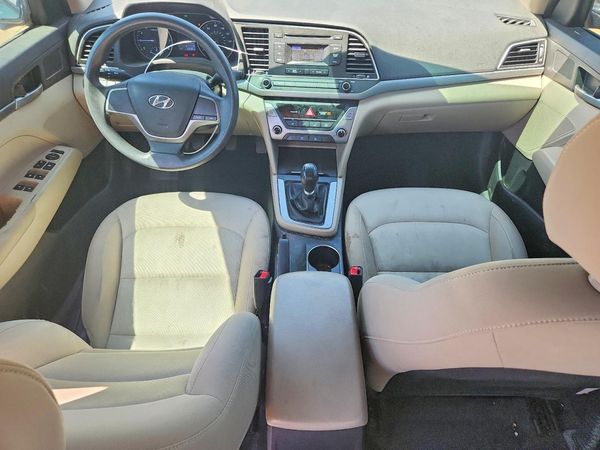 2018 HYUNDAI ELANTRA SE