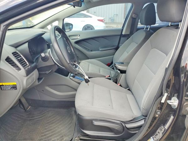 2017 KIA FORTE LX Base