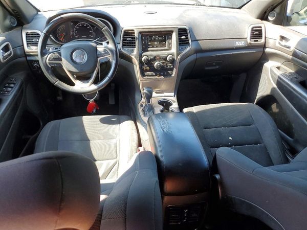 2017 JEEP GRAND CHEROKEE LAREDO 4X2