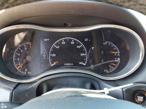 2017 JEEP GRAND CHEROKEE LAREDO 4X2