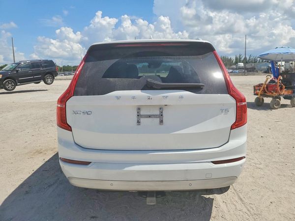2022 VOLVO XC90 Momentum (excl S60)