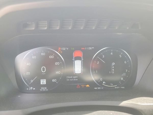 2022 VOLVO XC90 Momentum (excl S60)