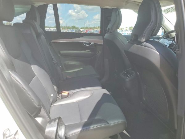 2022 VOLVO XC90 Momentum (excl S60)