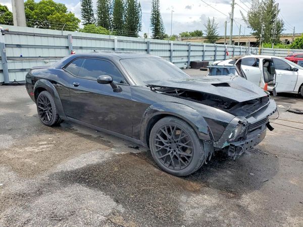 2015 DODGE CHALLENGER SXT Plus