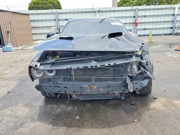 2015 DODGE CHALLENGER SXT Plus