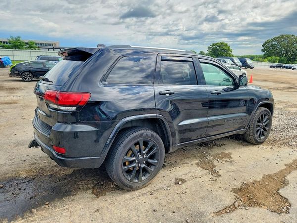 2018 JEEP GRAND CHEROKEE LAREDO 4X4