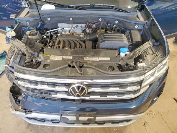 2021 VOLKSWAGEN ATLAS 4Motion SEL Premium — Engine bay