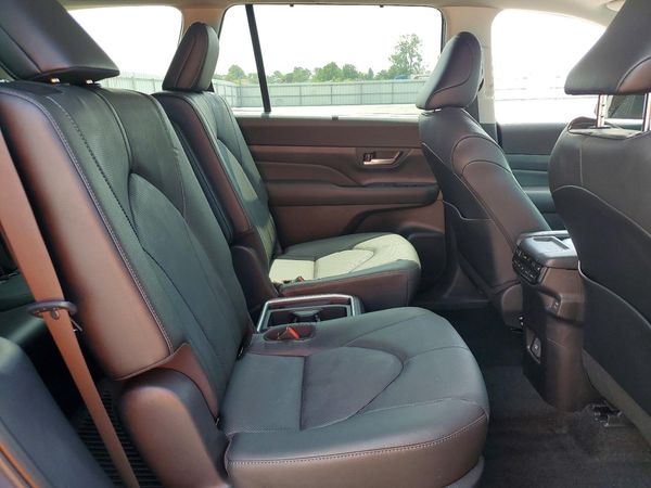 2026 TOYOTA GRAND HIGHLANDER