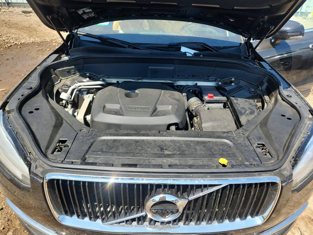 2017 VOLVO XC90 Momentum