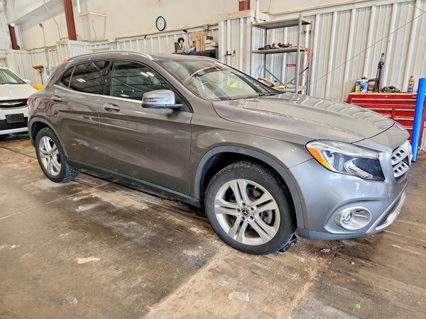 2019 MERCEDES-BENZ GLA GLA250-4M