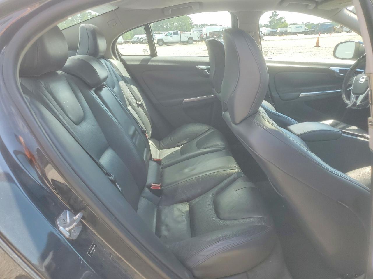 2014 VOLVO S60