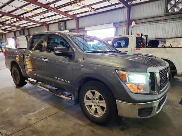 2018 NISSAN TITAN