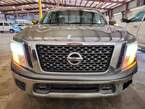 2018 NISSAN TITAN