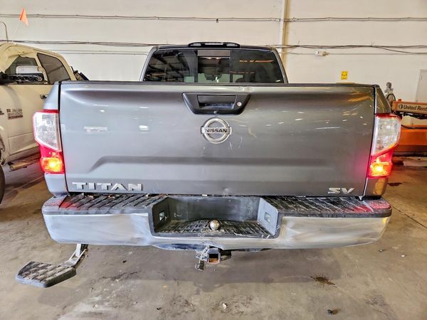 2018 NISSAN TITAN