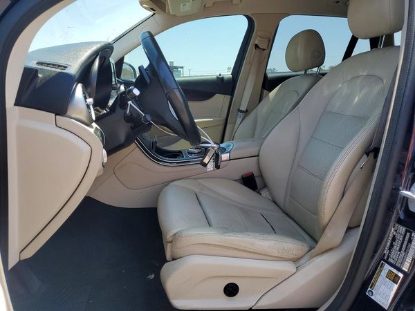 2016 MERCEDES-BENZ GLC GLC300