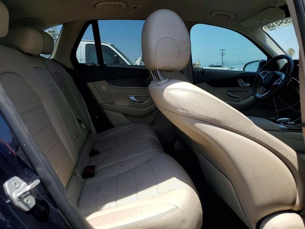 2016 MERCEDES-BENZ GLC GLC300