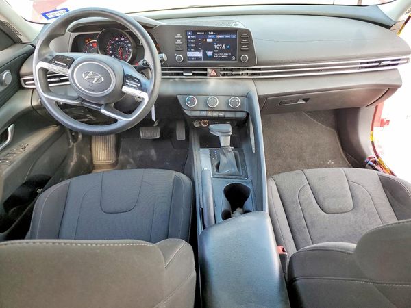 2023 HYUNDAI ELANTRA SE