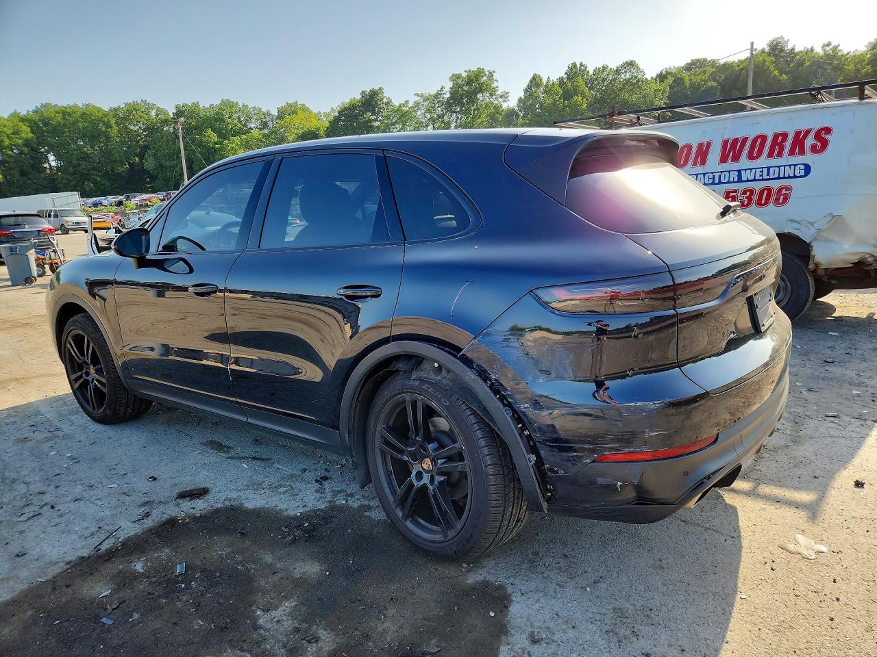 2019 PORSCHE CAYENNE