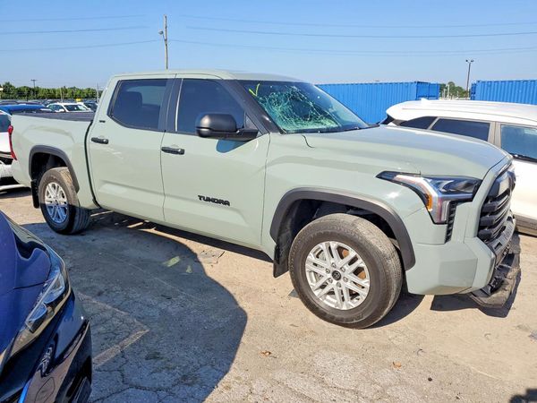 2024 TOYOTA TUNDRA SR5