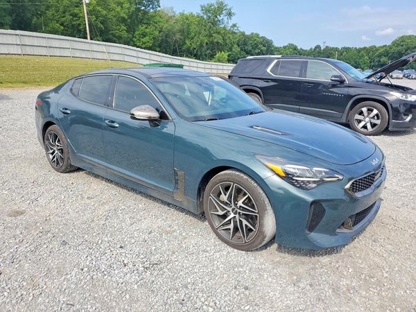 2023 KIA STINGER