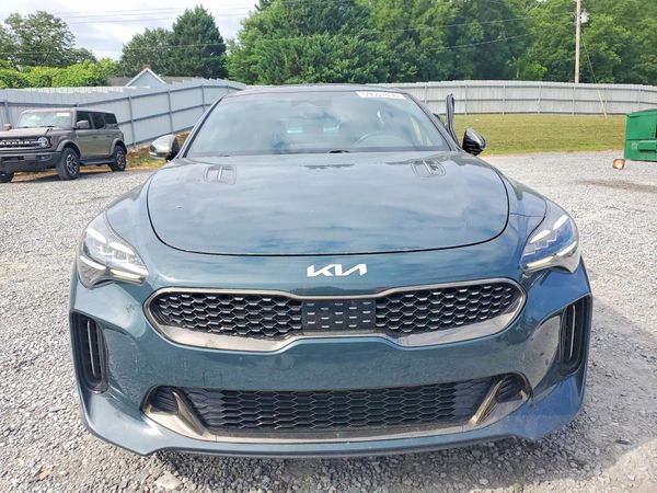2023 KIA STINGER