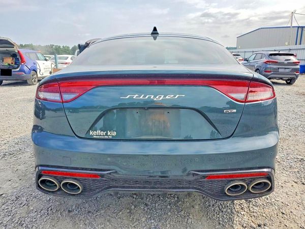 2023 KIA STINGER