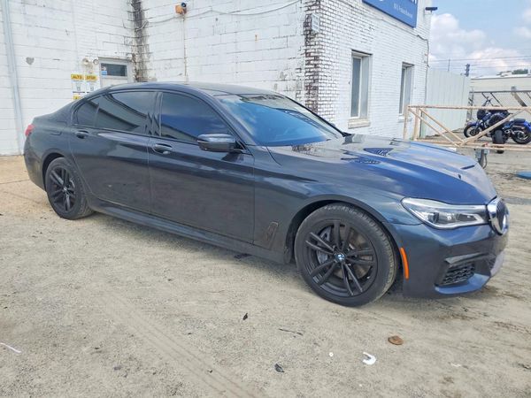 2016 BMW 750 xDrive