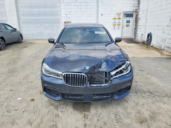 2016 BMW 750 xDrive