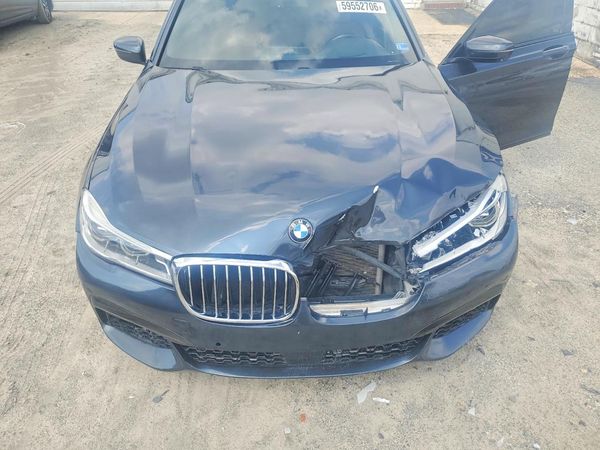 2016 BMW 750 xDrive