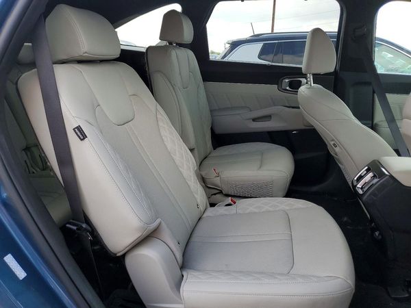 2025 KIA SORENTO
