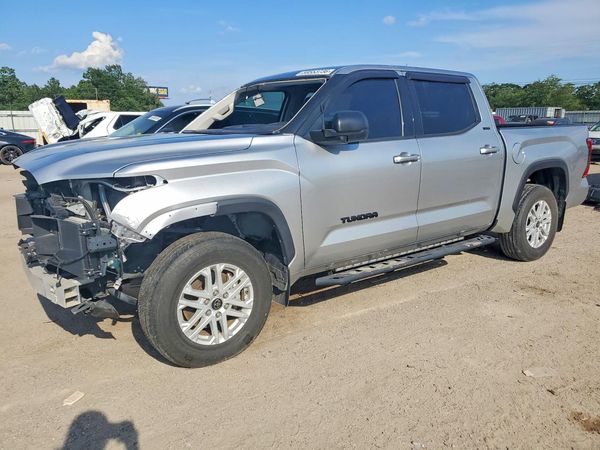 2023 TOYOTA TUNDRA SR5