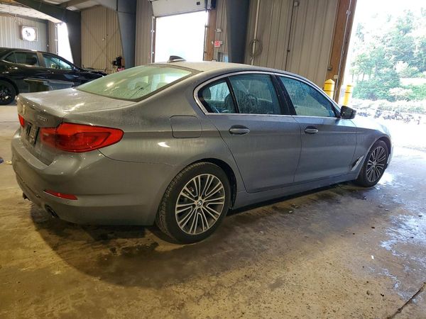 2019 BMW 530
