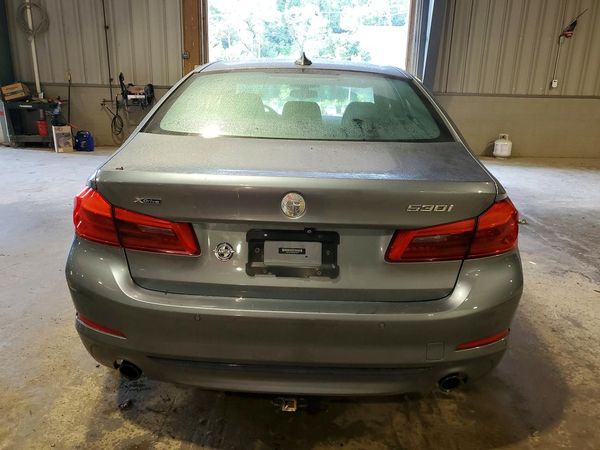 2019 BMW 530